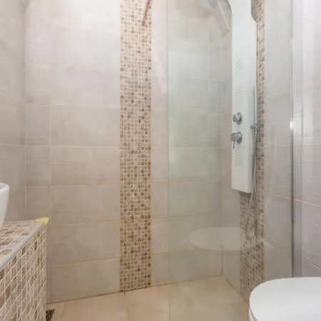 Three Bedroom With Terrace Appartement