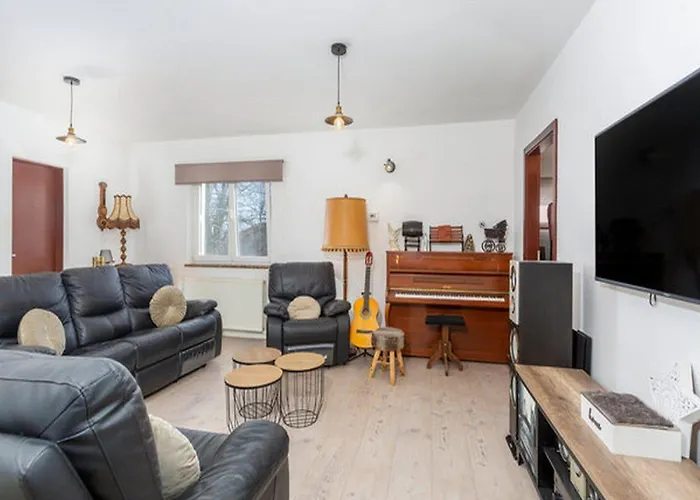 Three Bedroom With Terrace Appartement *